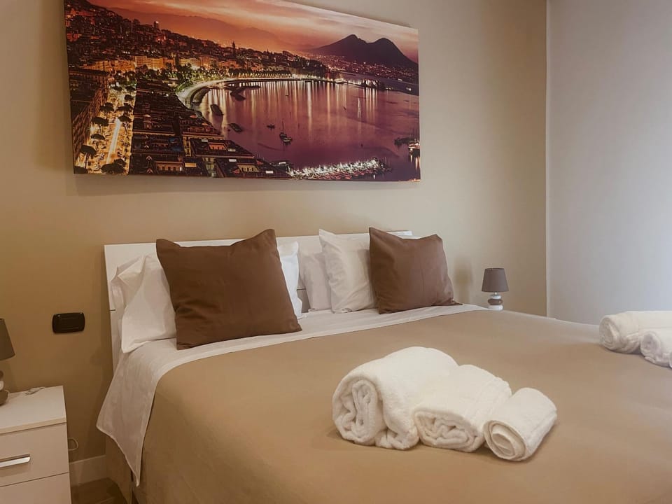 La Suite di Dante Napoli Apartment in Naples