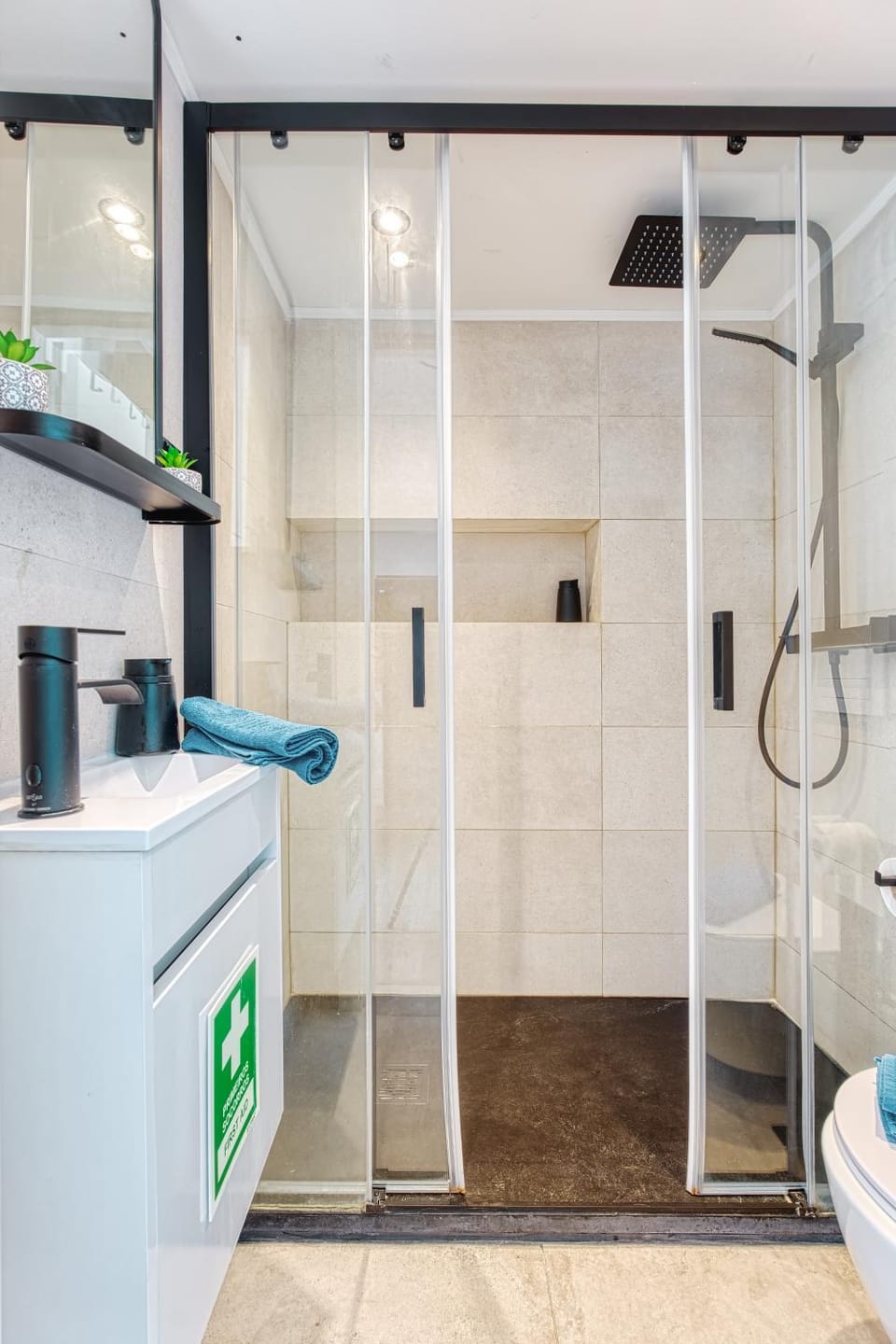 Shower, Bathroom
