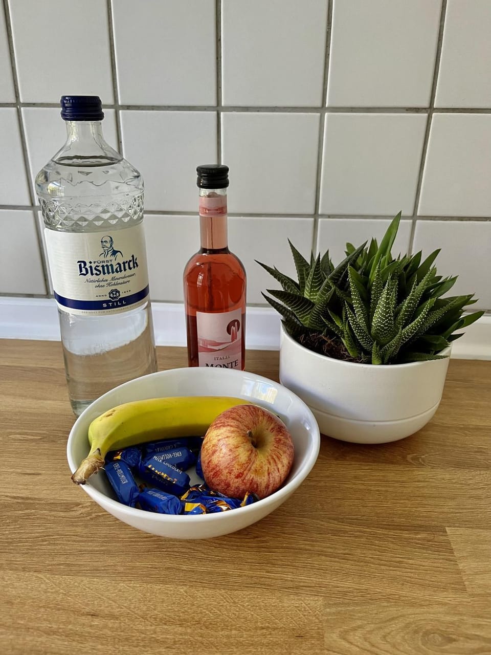 Food close-up, Kitchen or kitchenette, Food and drinks, Alcoholic drinks, Non alcoholic drinks