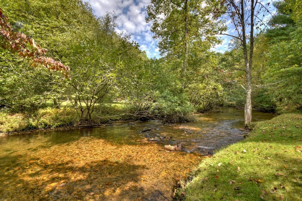 Laughing Waters House in Georgia