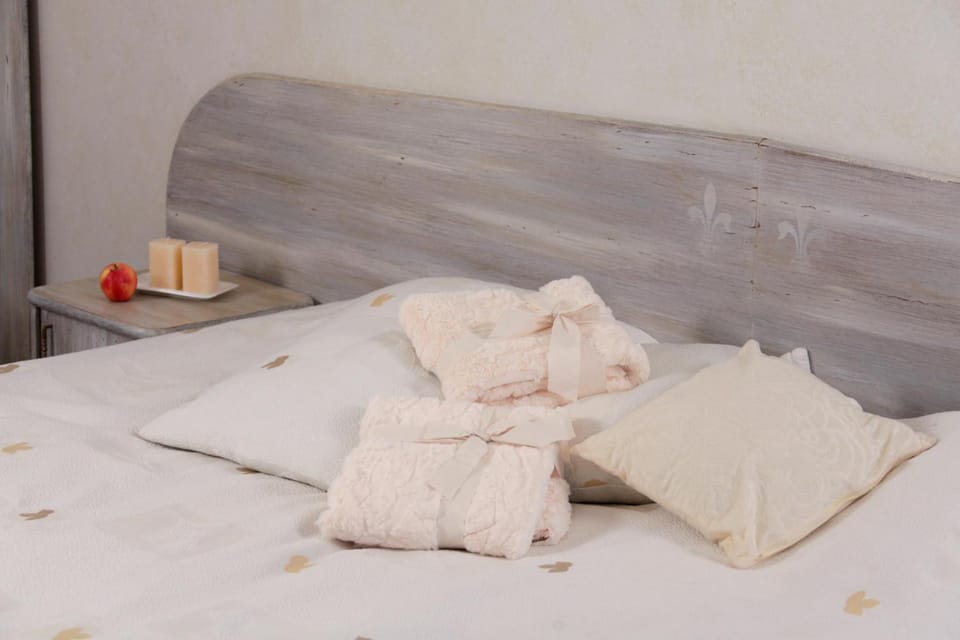 Bed, Decorative detail, Bedroom