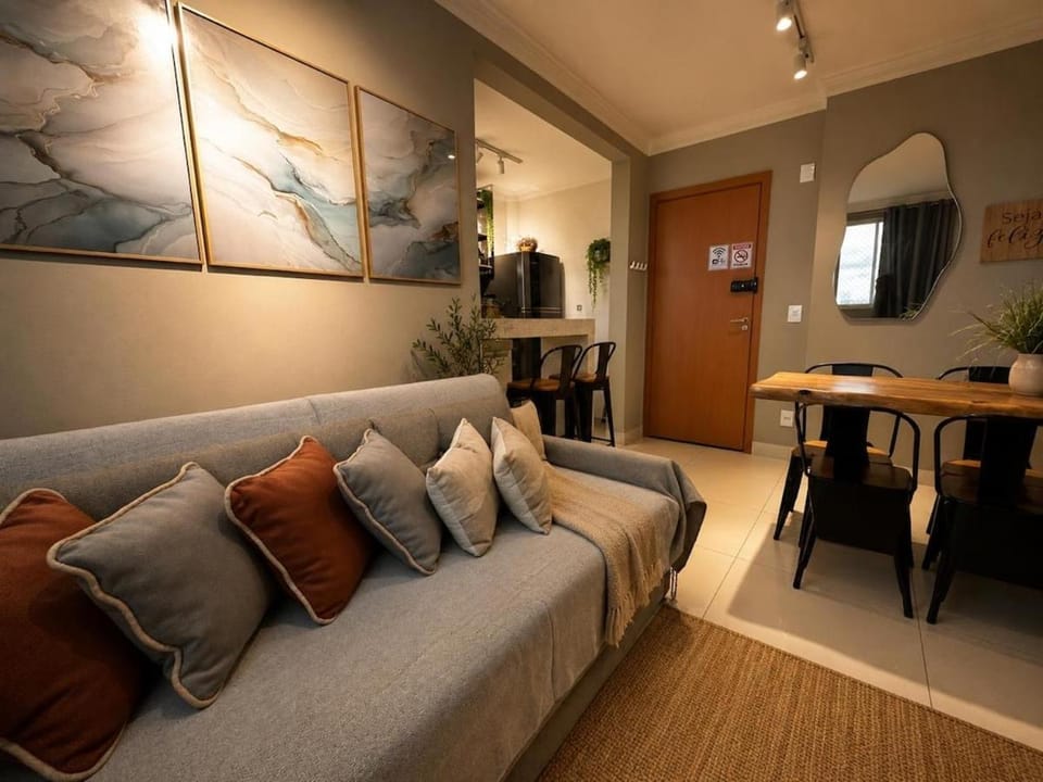 Flats Praia Uberlandia - Apt próximo ao Praia Clube - Area de lazer com Portaria 24 horas, piscina, academia, brinquedoteca, churrasqueira e áreas verdes para caminhadas Apartment in Uberlândia