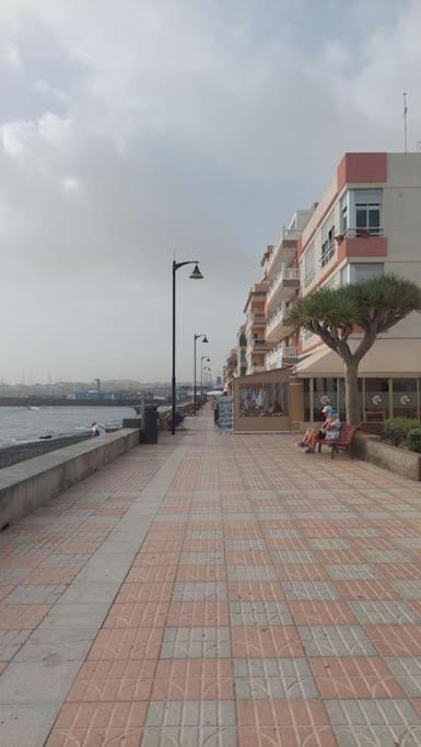 Seaside apartment with balcony Apartment in Abona