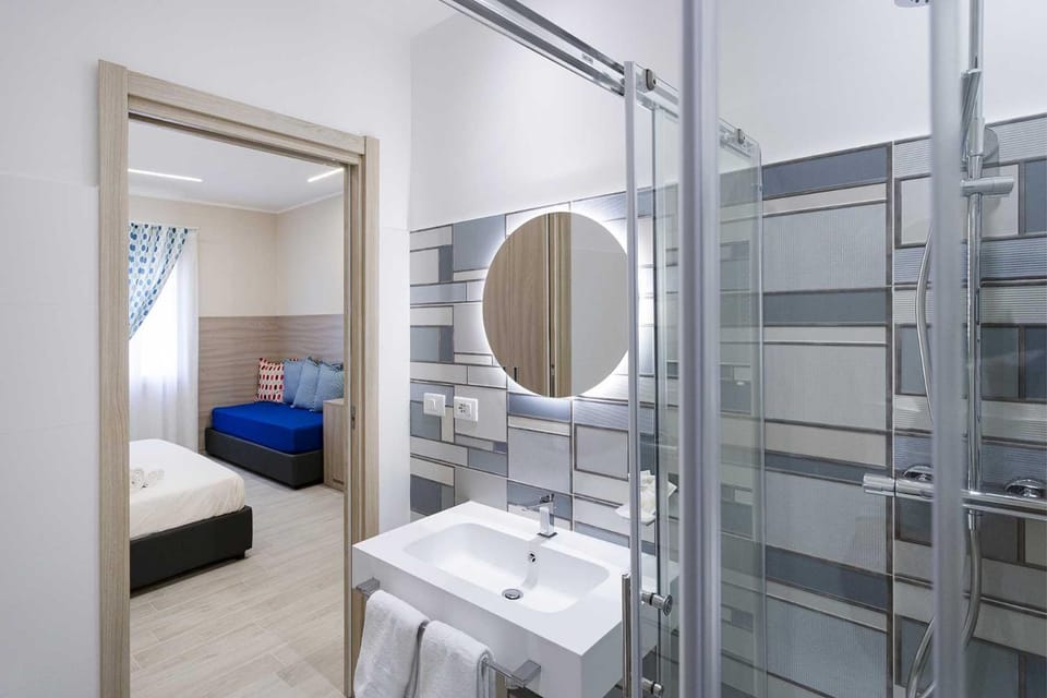 Shower, Bathroom