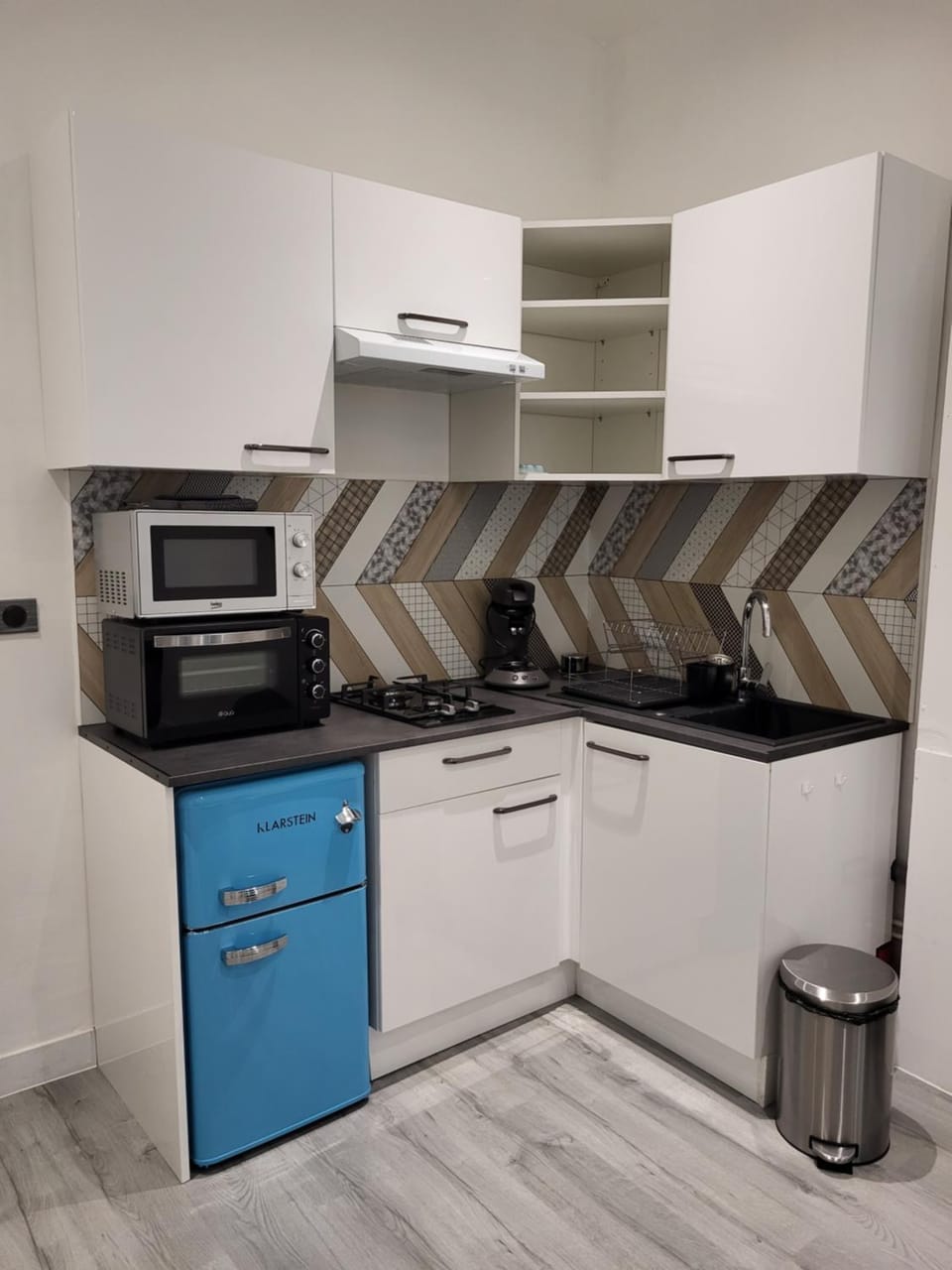 microwave, oven, kitchen