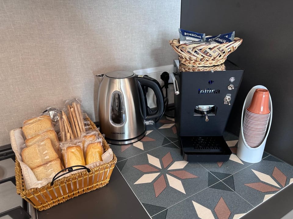 Coffee/tea facilities