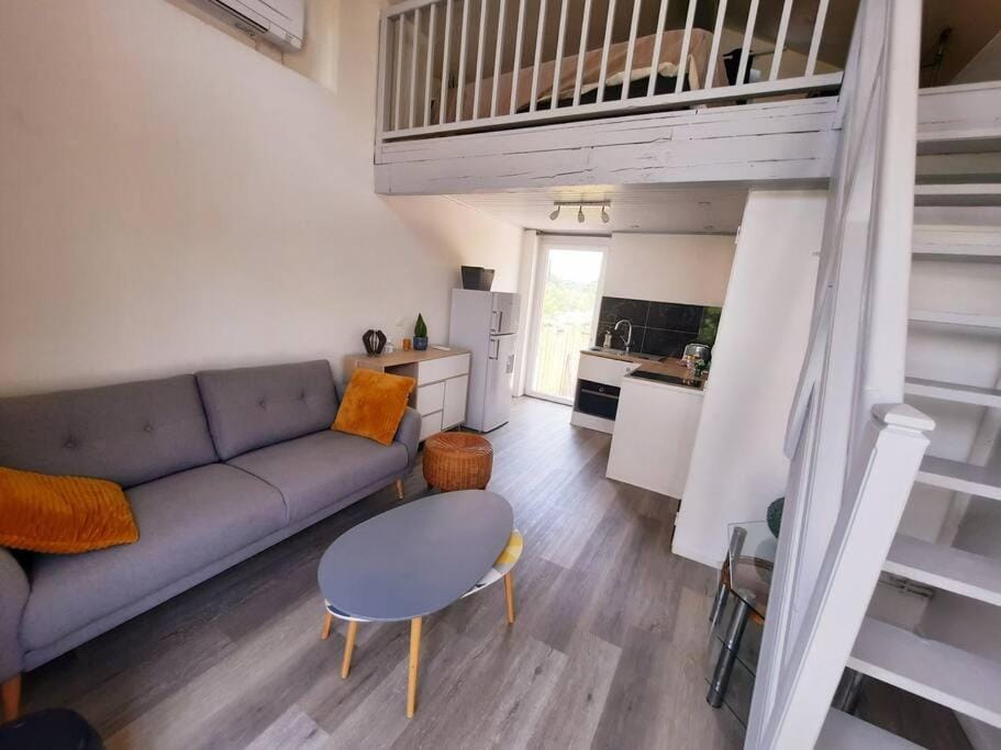 adorable guest house avec jardin et parking privatif House in Aix-en-Provence