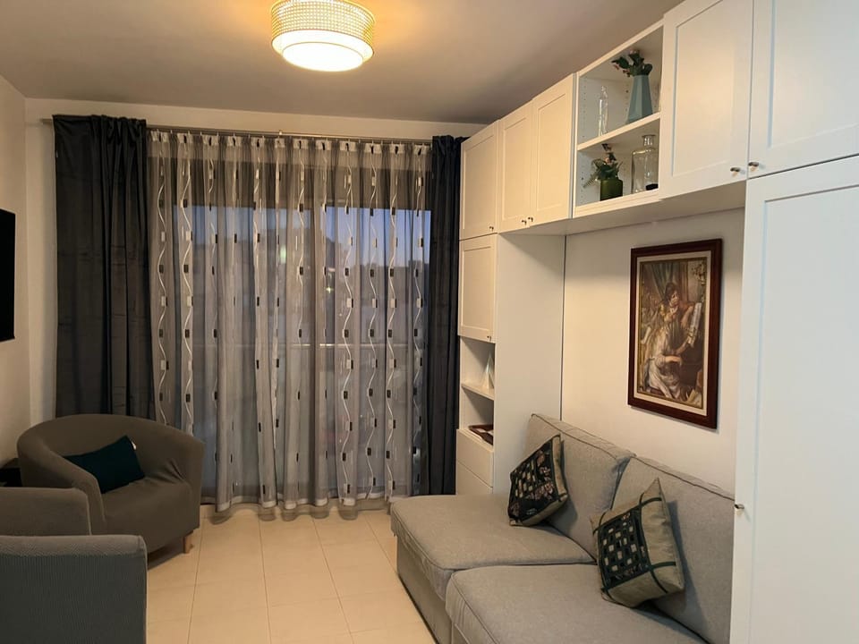TV and multimedia, Seating area