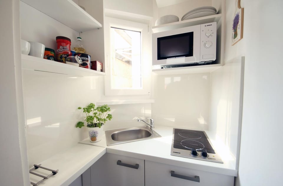 Coffee/tea facilities, Kitchen or kitchenette