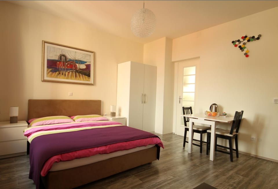 Dining area, Bedroom