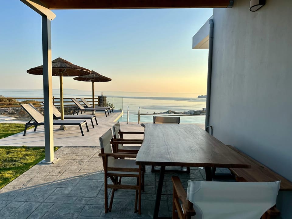 Patio, Day, Natural landscape, View (from property/room), Balcony/Terrace, Living room, Seating area, Dining area, Lake view, River view, Sea view