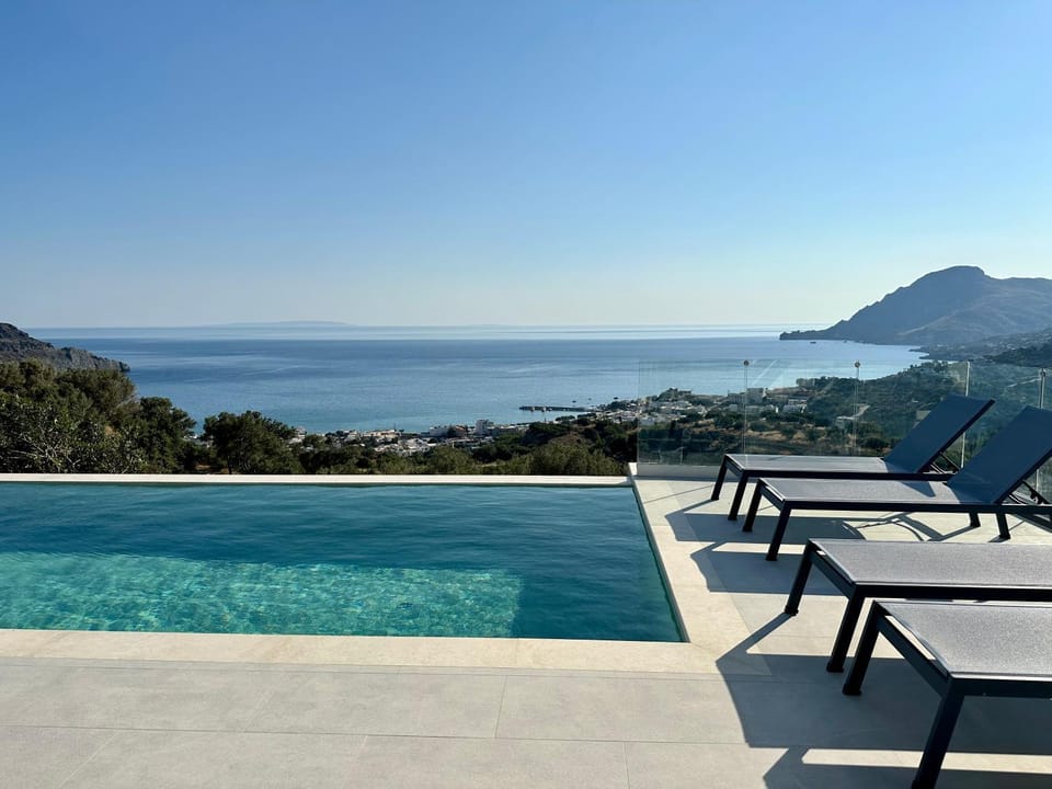 Patio, Nearby landmark, Day, Natural landscape, View (from property/room), Balcony/Terrace, Mountain view, Pool view, Sea view, Swimming pool, sunbed