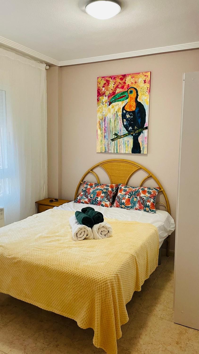 Bed, Photo of the whole room, Bedroom