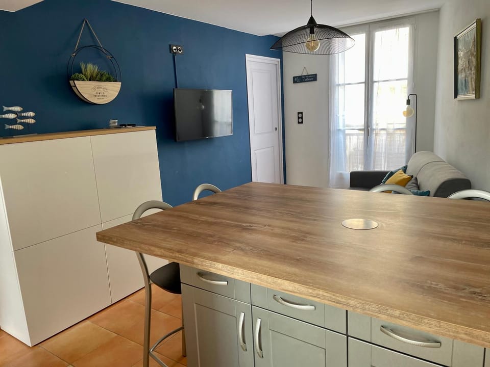 TV and multimedia, Dining area
