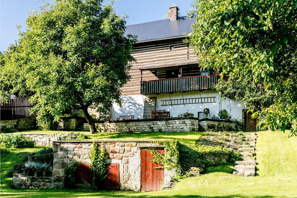 Property building, Garden, Garden view
