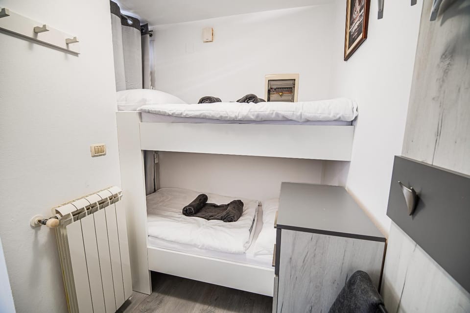 Bed, Bedroom, bunk bed