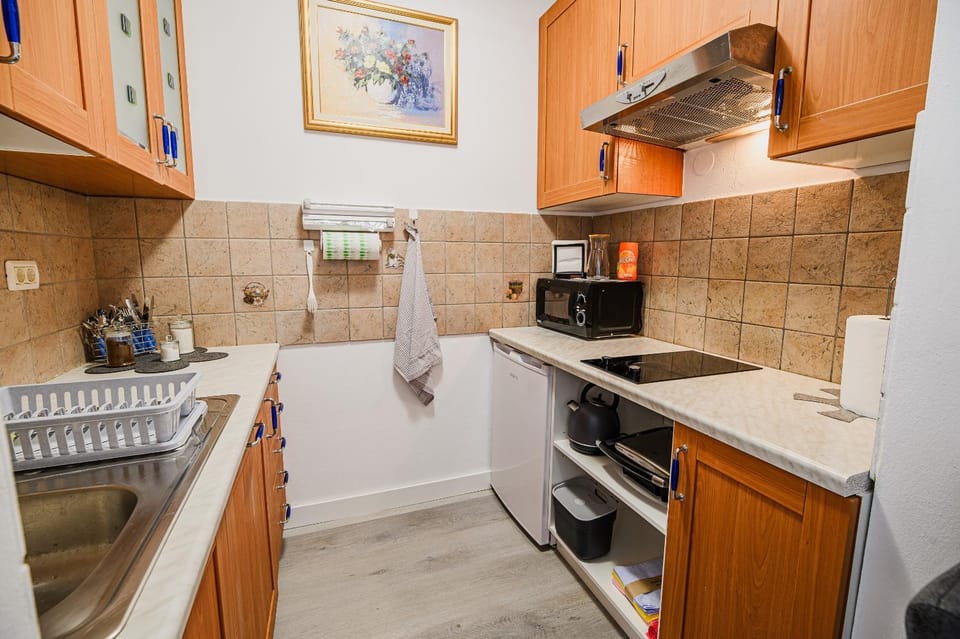 stove, toaster, kitchen