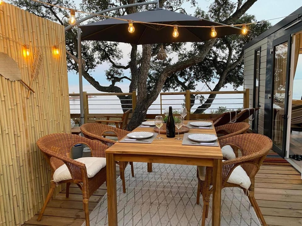 Patio, View (from property/room), Balcony/Terrace, Dining area, Sea view