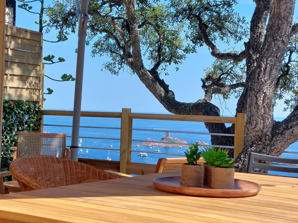 Patio, Natural landscape, View (from property/room), Balcony/Terrace, Sea view