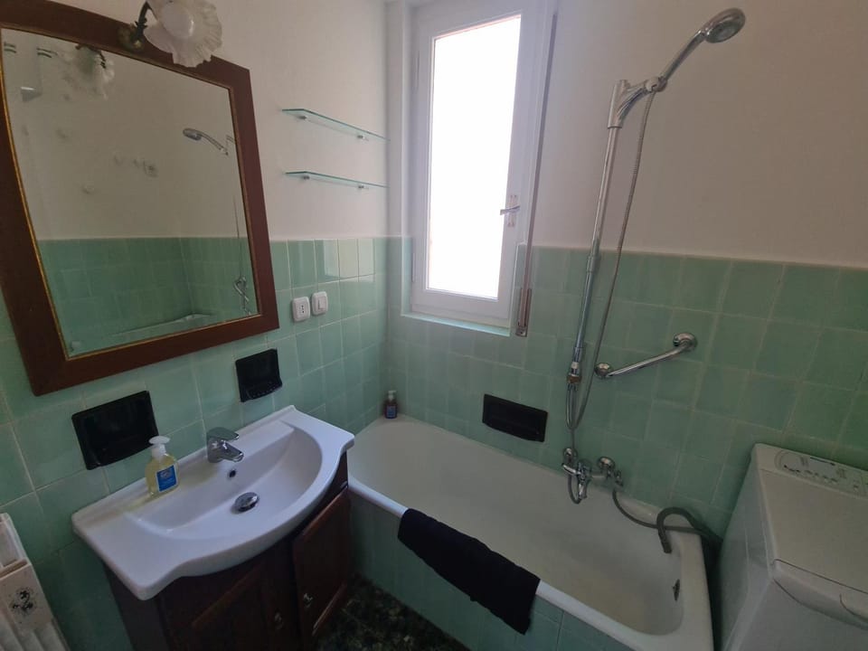Toilet, Bathroom, Bath