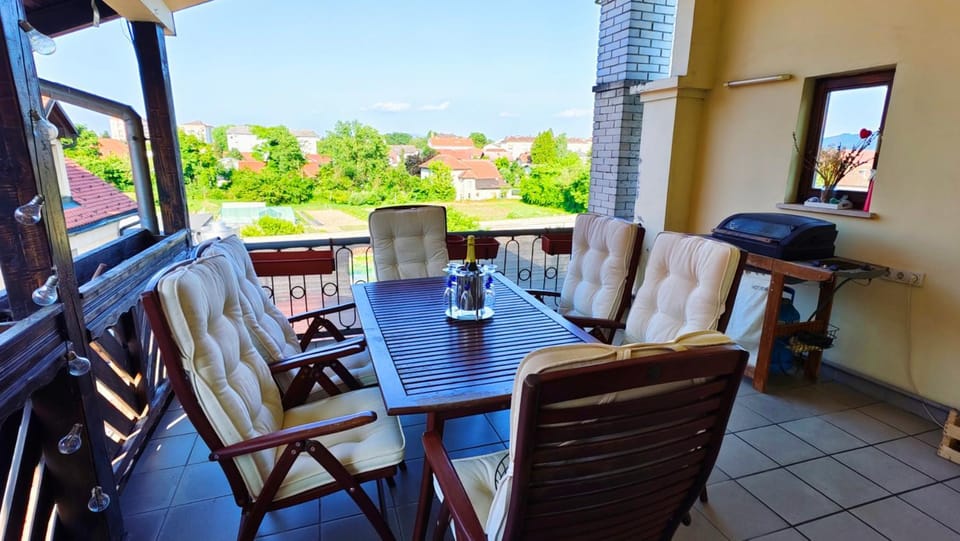 Patio, View (from property/room), Balcony/Terrace
