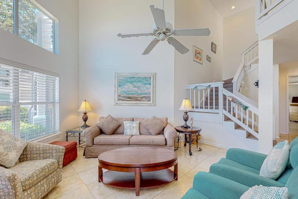 Waterfront Haven Retreat House in Miramar Beach