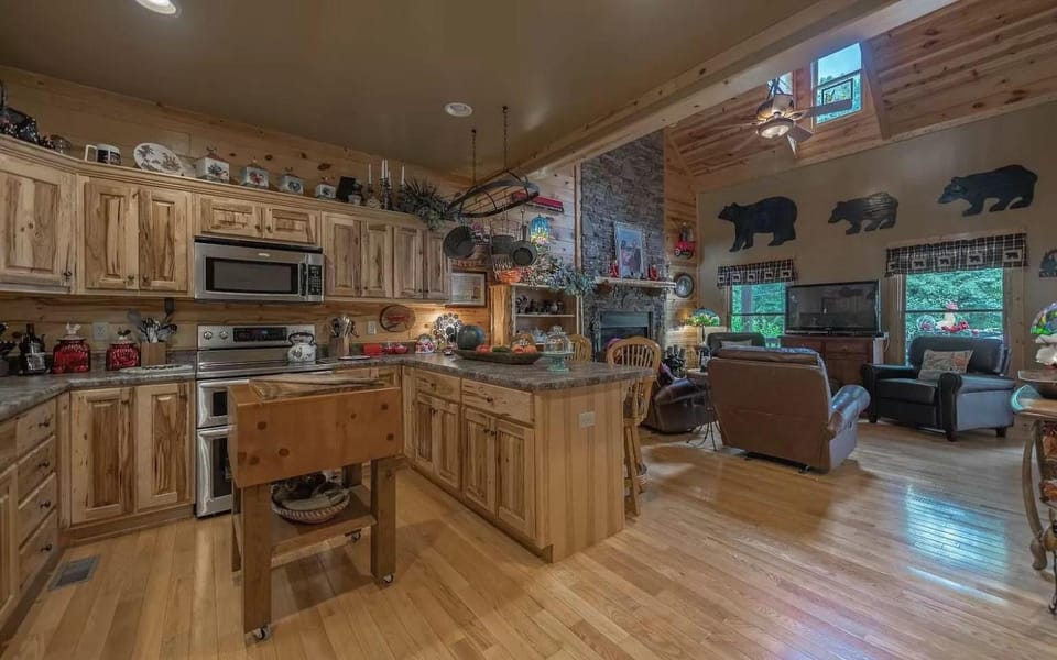 Roost on the Ridge House in Georgia
