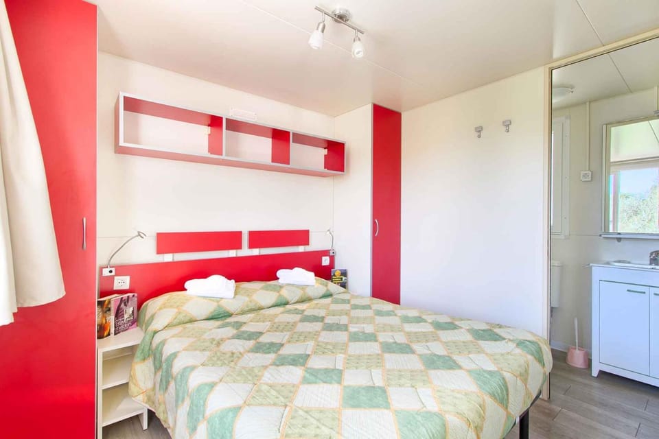 Bathroom, Bedroom
