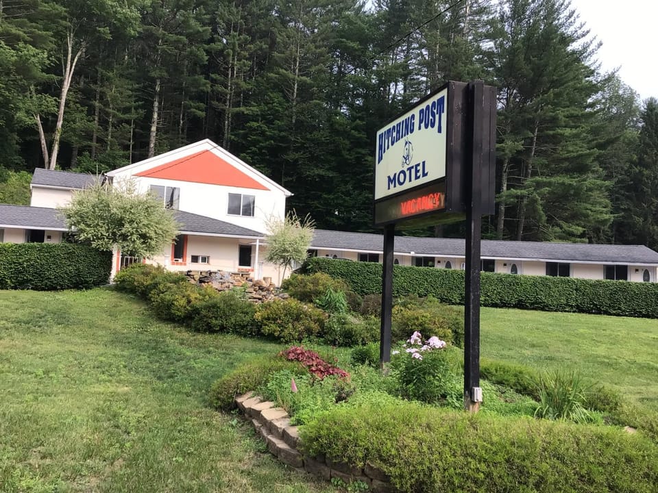 Hitching Post Motel Motel in Sharon