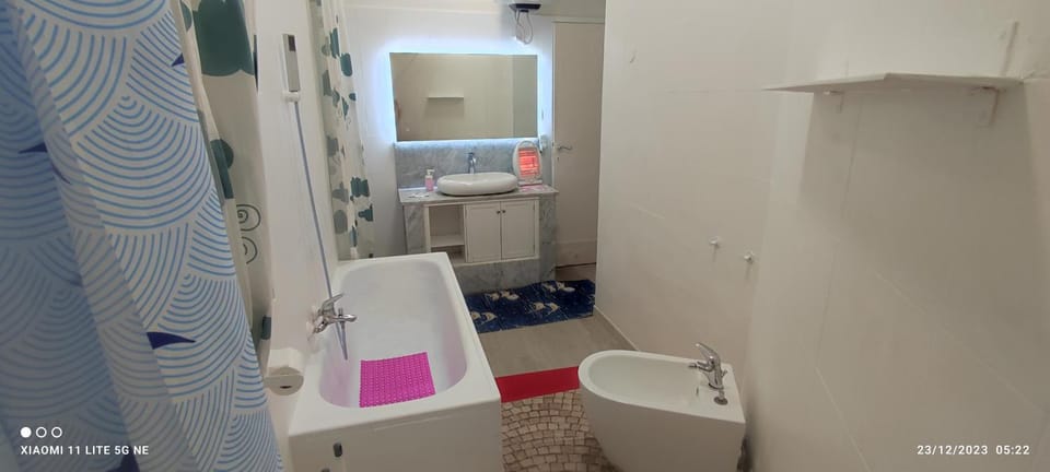 Bathroom, Bath