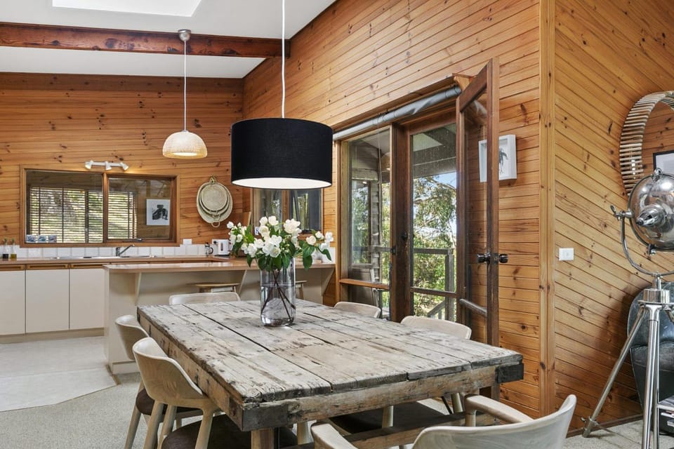 Aireys Treehouse Bed and Breakfast in Aireys Inlet