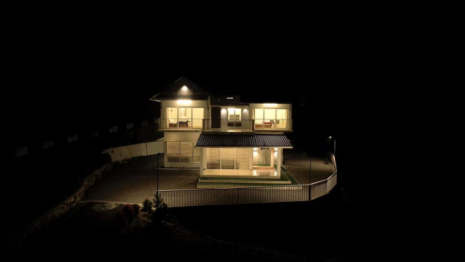 Glashaus by Izan Vacation rental in Kerala