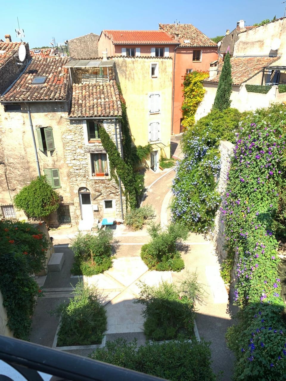 Inner courtyard view