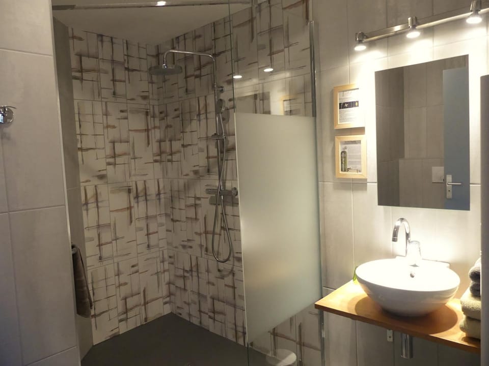 Shower, Bathroom, Bathroom