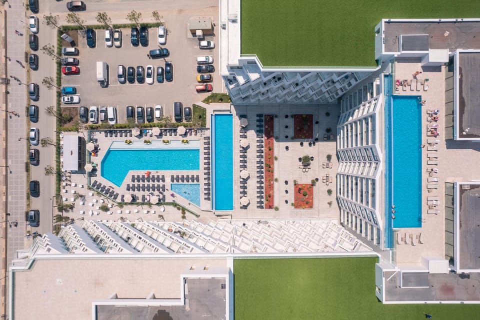 Property building, Bird's eye view