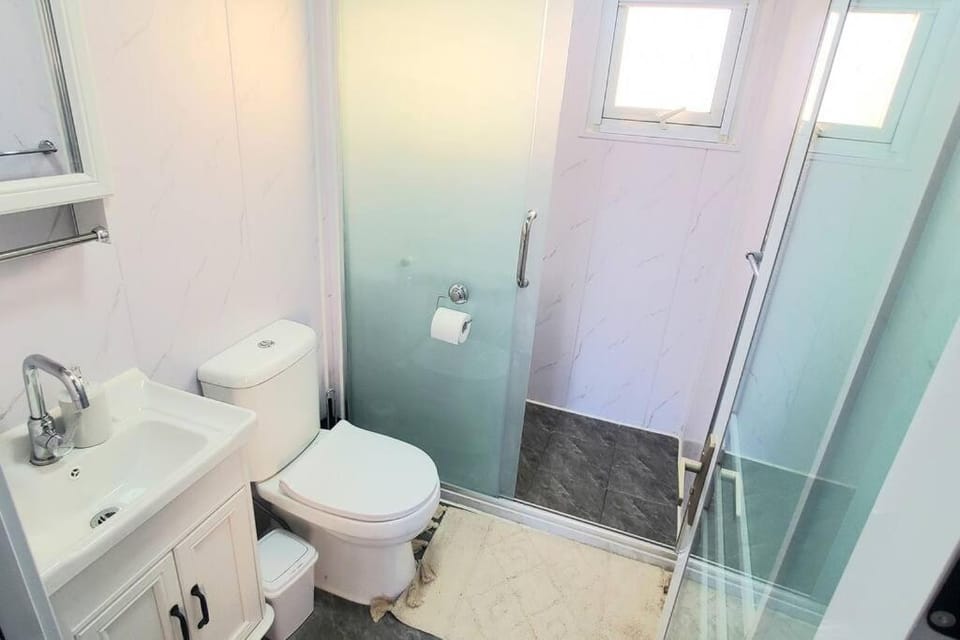 Shower, Toilet, Bathroom