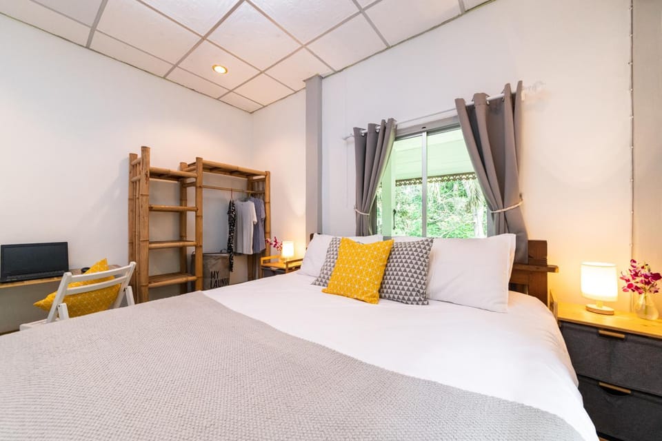 Bed, Bedroom, wardrobe