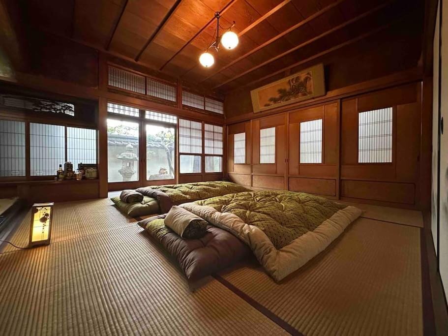 Old Japanese House Bed and Breakfast in Osaka Prefecture