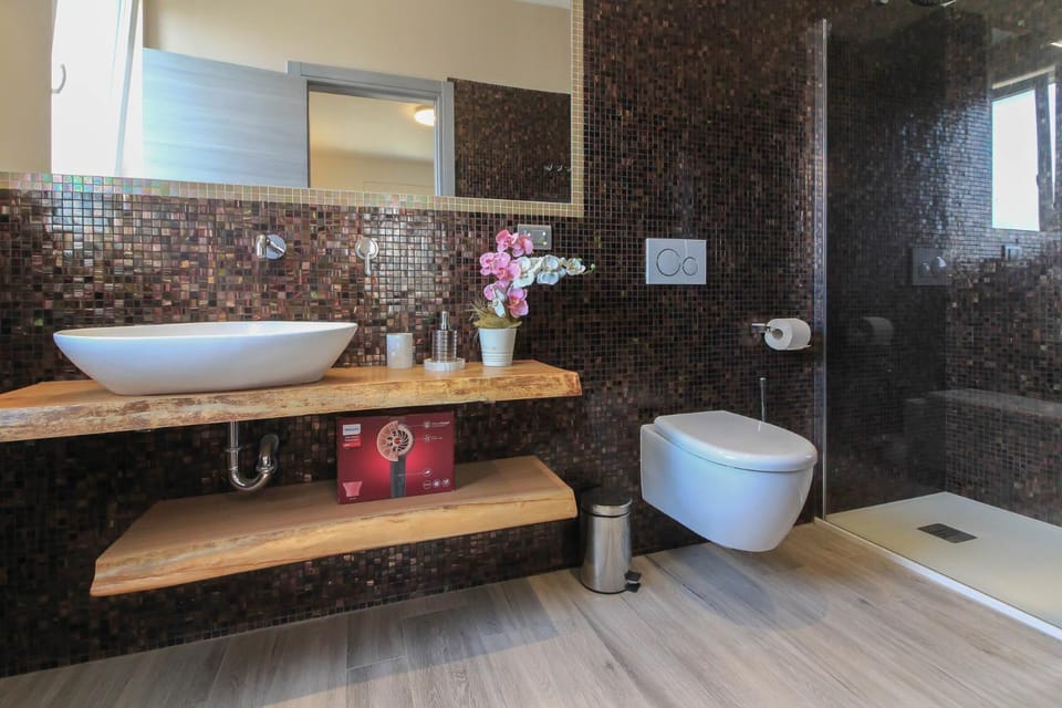 New modern villa Riz with private pool near the town center and beach by WiiBuk Villa in Pula