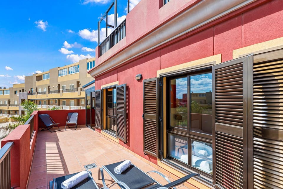 Property building, Balcony/Terrace