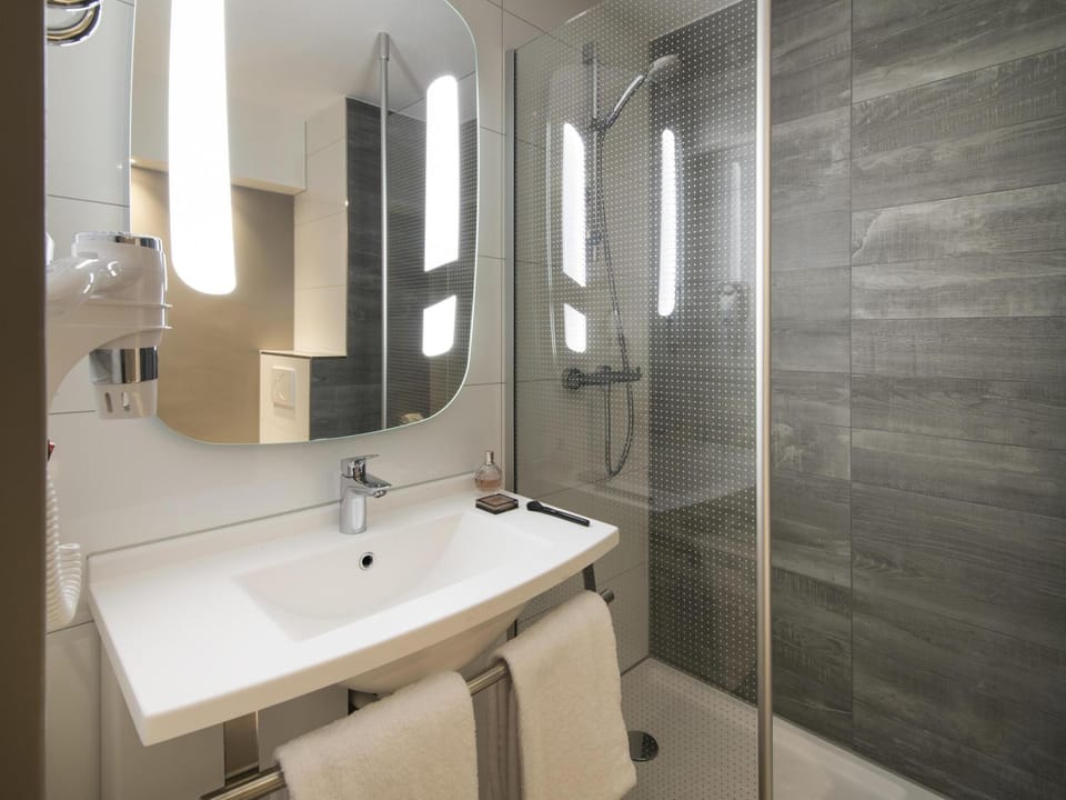 Property building, Bedroom