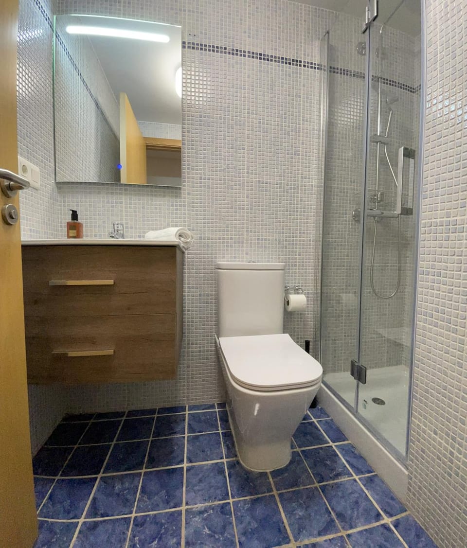 Shower, Bathroom