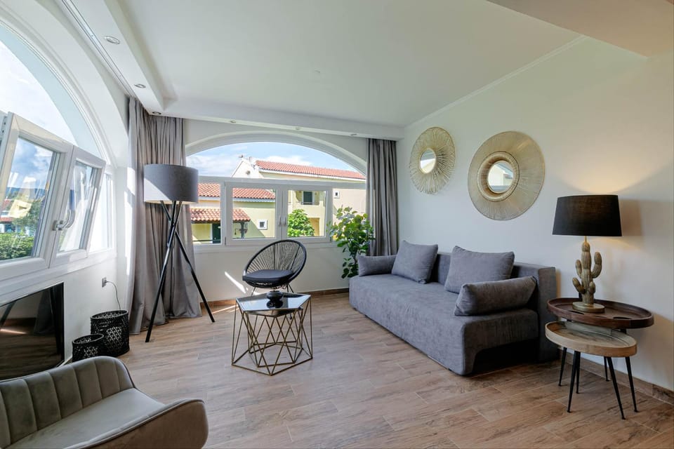 TV and multimedia, Living room, Seating area