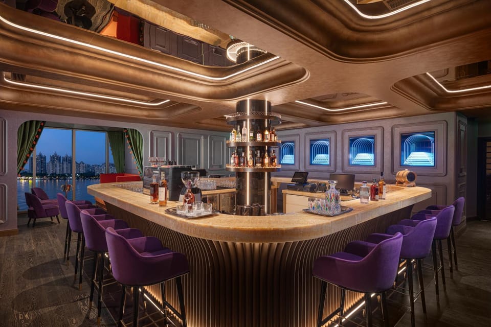 Lounge or bar