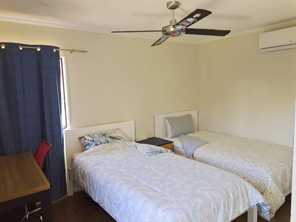 wardrobe, air conditioner