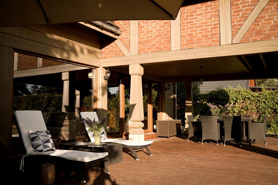 Property building, Balcony/Terrace