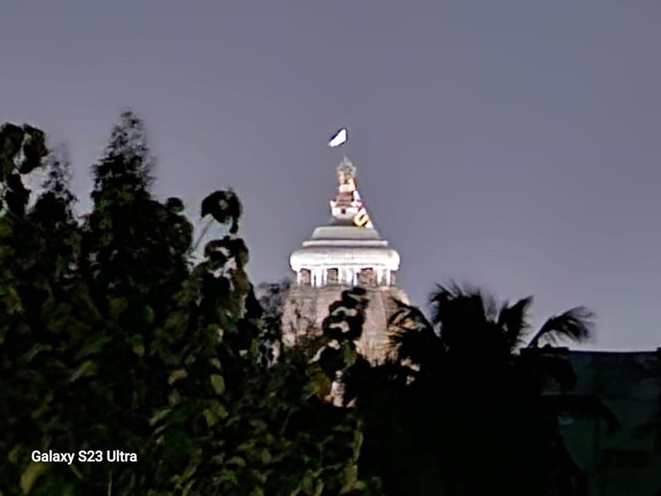 Nearby landmark, Landmark view