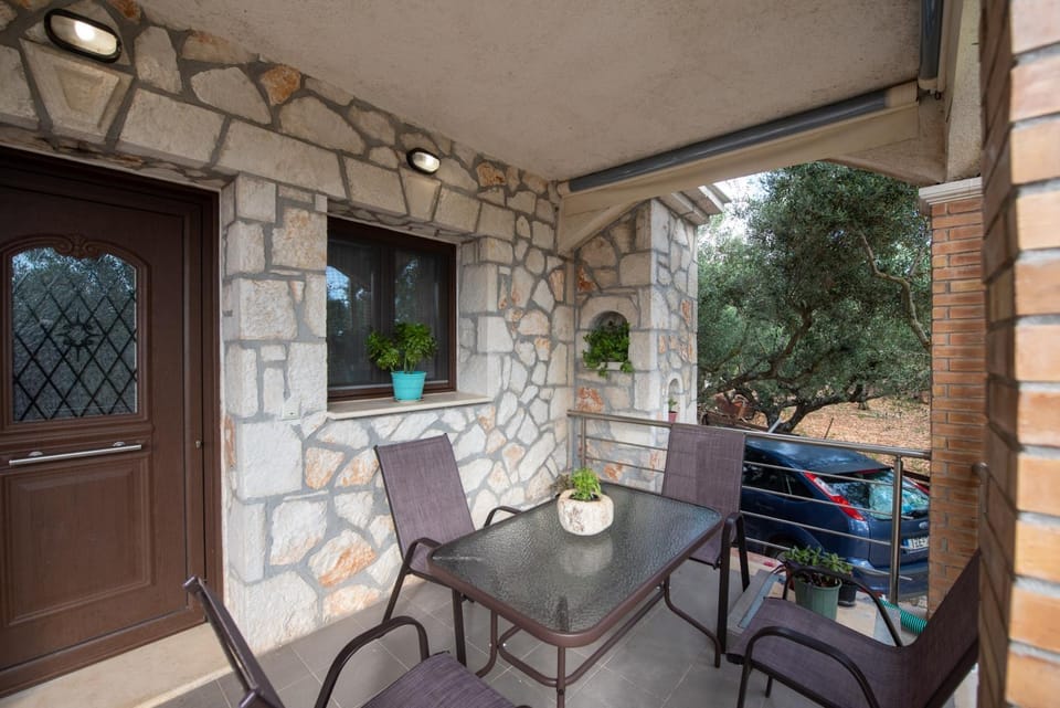 Patio, Day, Garden, View (from property/room), Balcony/Terrace, Balcony/Terrace, Garden view
