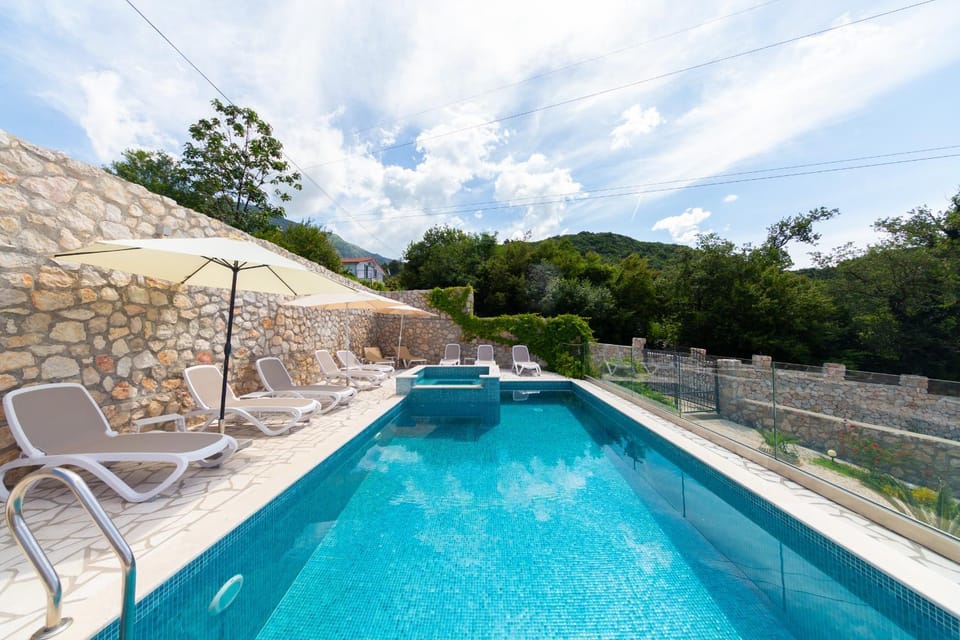 Ventus Rosa Villa Apartment in Budva