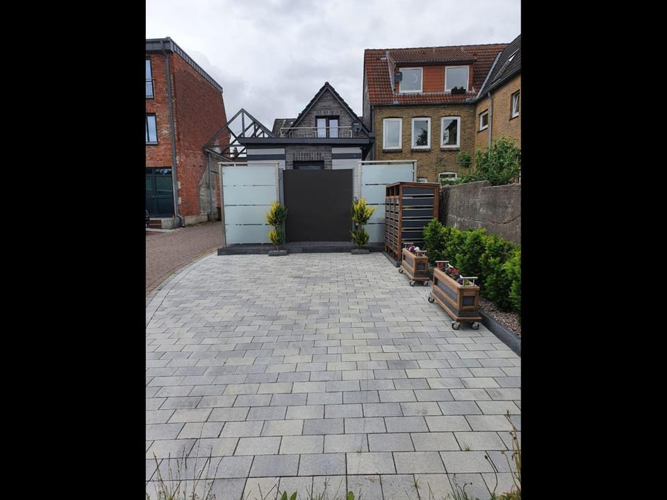 NEU Ferienhaus 54 Husum Sauna gg Gebühr House in Husum